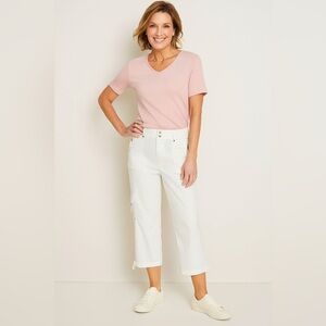 Chico's Off-White Capris with Zipper Detail 🤍🤍🌴